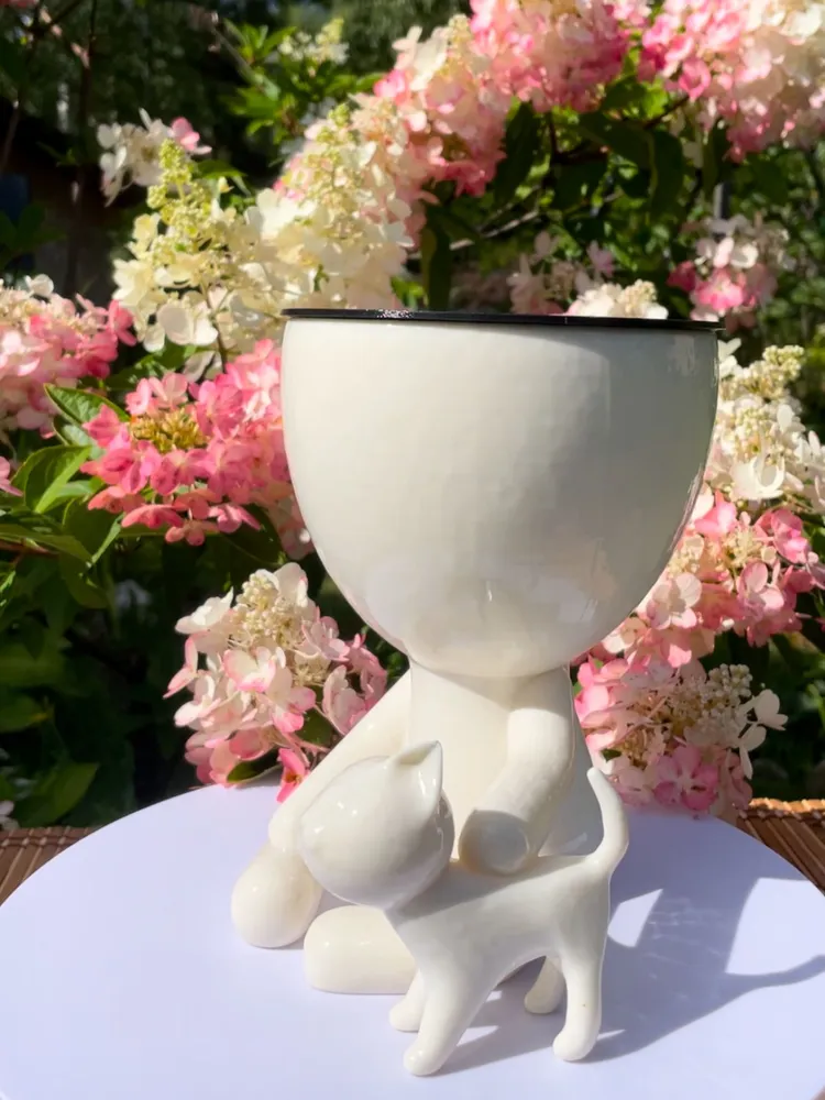 Кашпо «Человечек с кошкой» Кашпо «Человечек с кошкой» — изображение 3